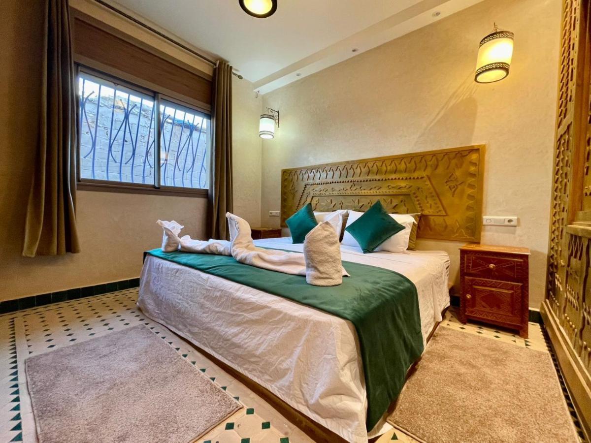 Hotel Apartments Lexpert " Riad The Family" Merzouga Exterior photo